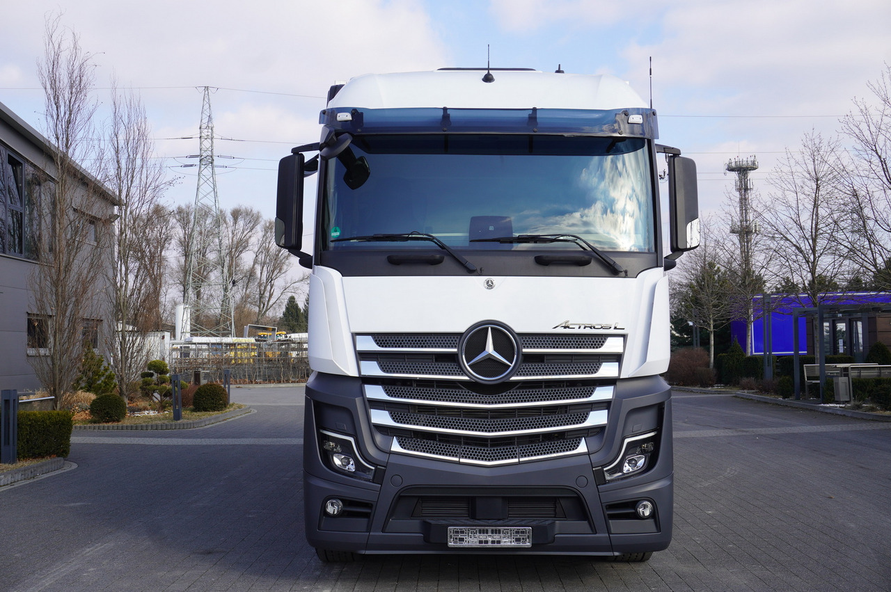 MERCEDES-BENZ Actros L 2545 / NEW Lamberet refrigerator / 2023 / 140 tho. km - Camión frigorífico: foto 2 MERCEDES-BENZ Actros L 2545 / NEW Lamberet refrigerator / 2023 / 140 tho. km - Camión frigorífico: foto 2