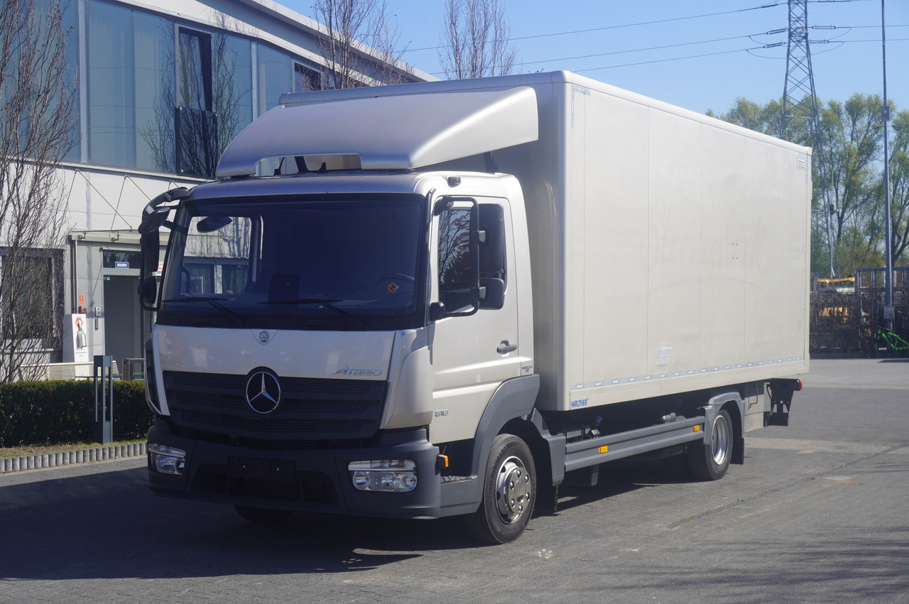MERCEDES-BENZ Atego 818 / Box superstructure / DAUTEL tailgate 1.5T - Camión caja cerrada: foto 1 MERCEDES-BENZ Atego 818 / Box superstructure / DAUTEL tailgate 1.5T - Camión caja cerrada: foto 1