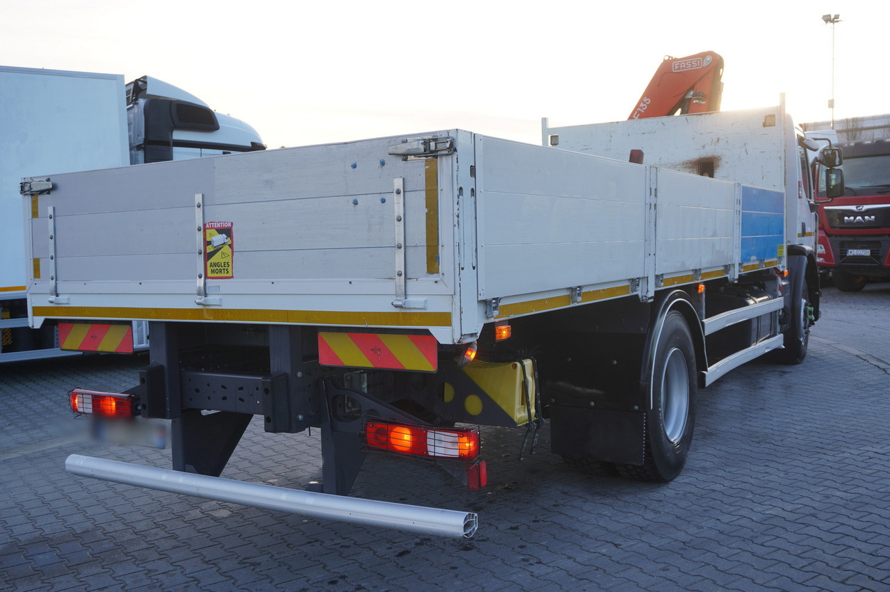 RENAULT C280 DTI 8 / FASSI crane 5.6 T / range 8 m / Flatbed 15 EPAL - Camión caja abierta, Camión grúa: foto 3 RENAULT C280 DTI 8 / FASSI crane 5.6 T / range 8 m / Flatbed 15 EPAL - Camión caja abierta, Camión grúa: foto 3