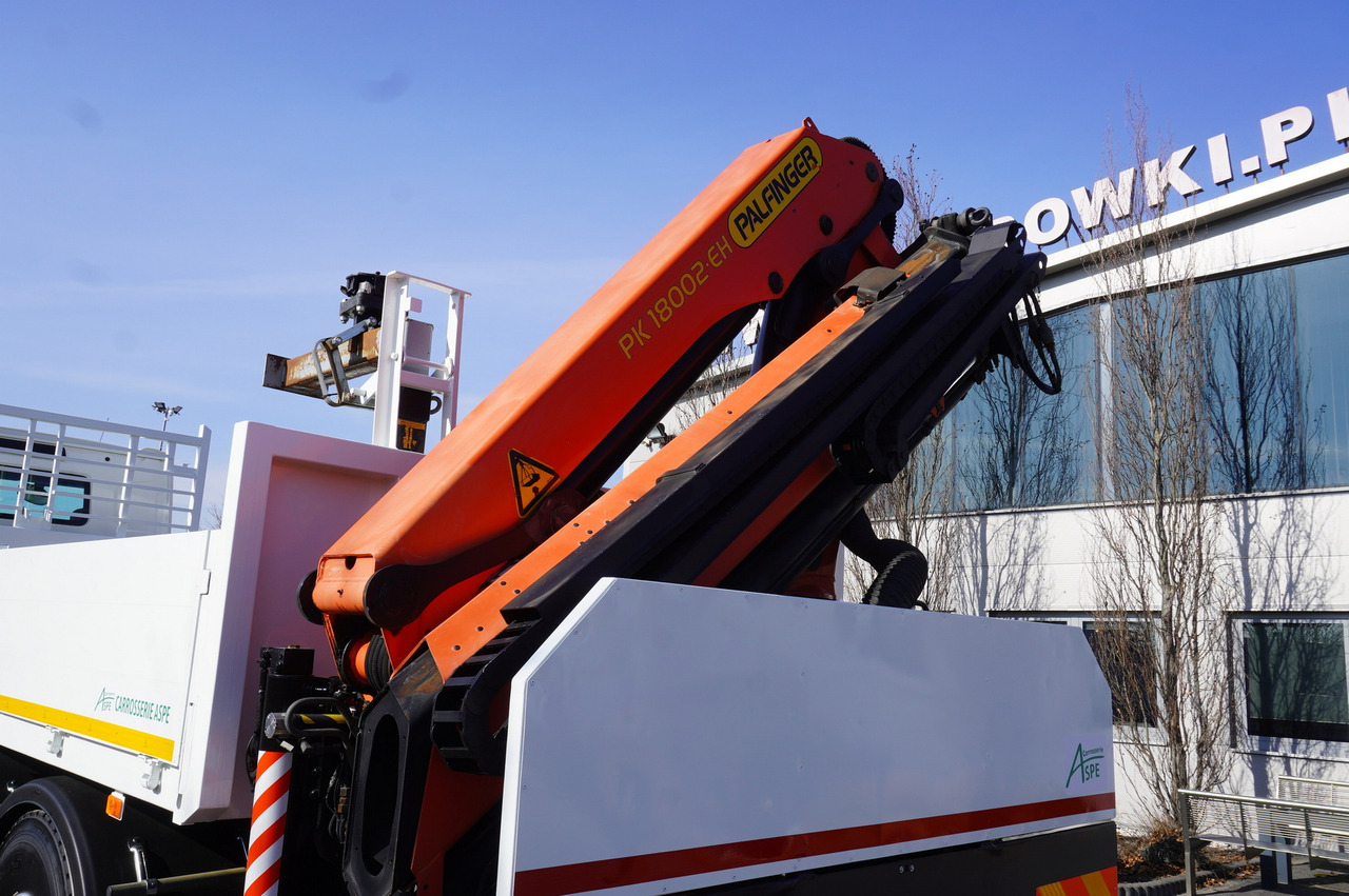 Camión caja abierta, Camión grúa RENAULT C380 / 6x4 / HDS Palfinger PK 18002-EH 6000 kg: foto 20