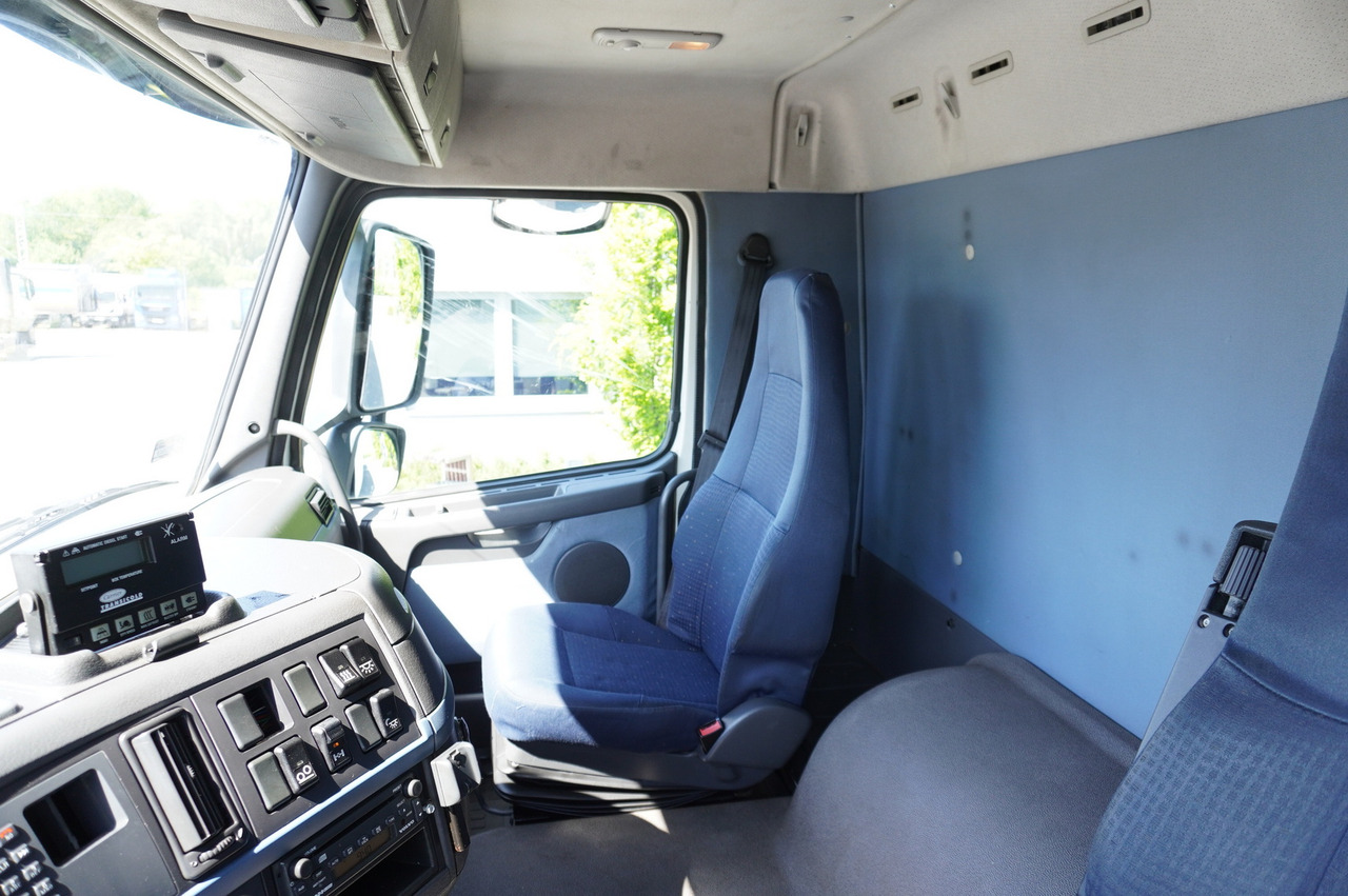 Camión frigorífico VOLVO FH 440 E5 6×2 Schmitz Refrigerator – pass-through Set 38 pallets: foto 19