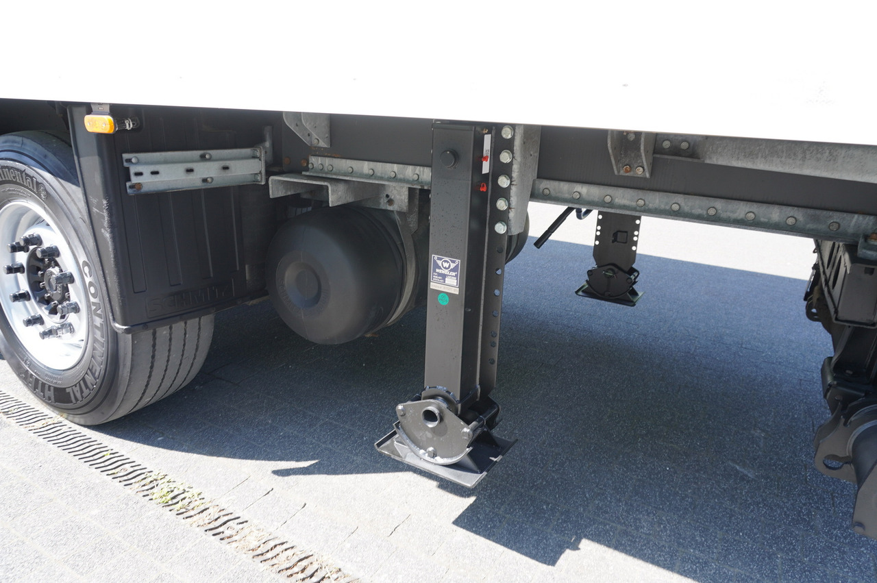 Camión frigorífico VOLVO FH 440 E5 6×2 Schmitz Refrigerator – pass-through Set 38 pallets: foto 14