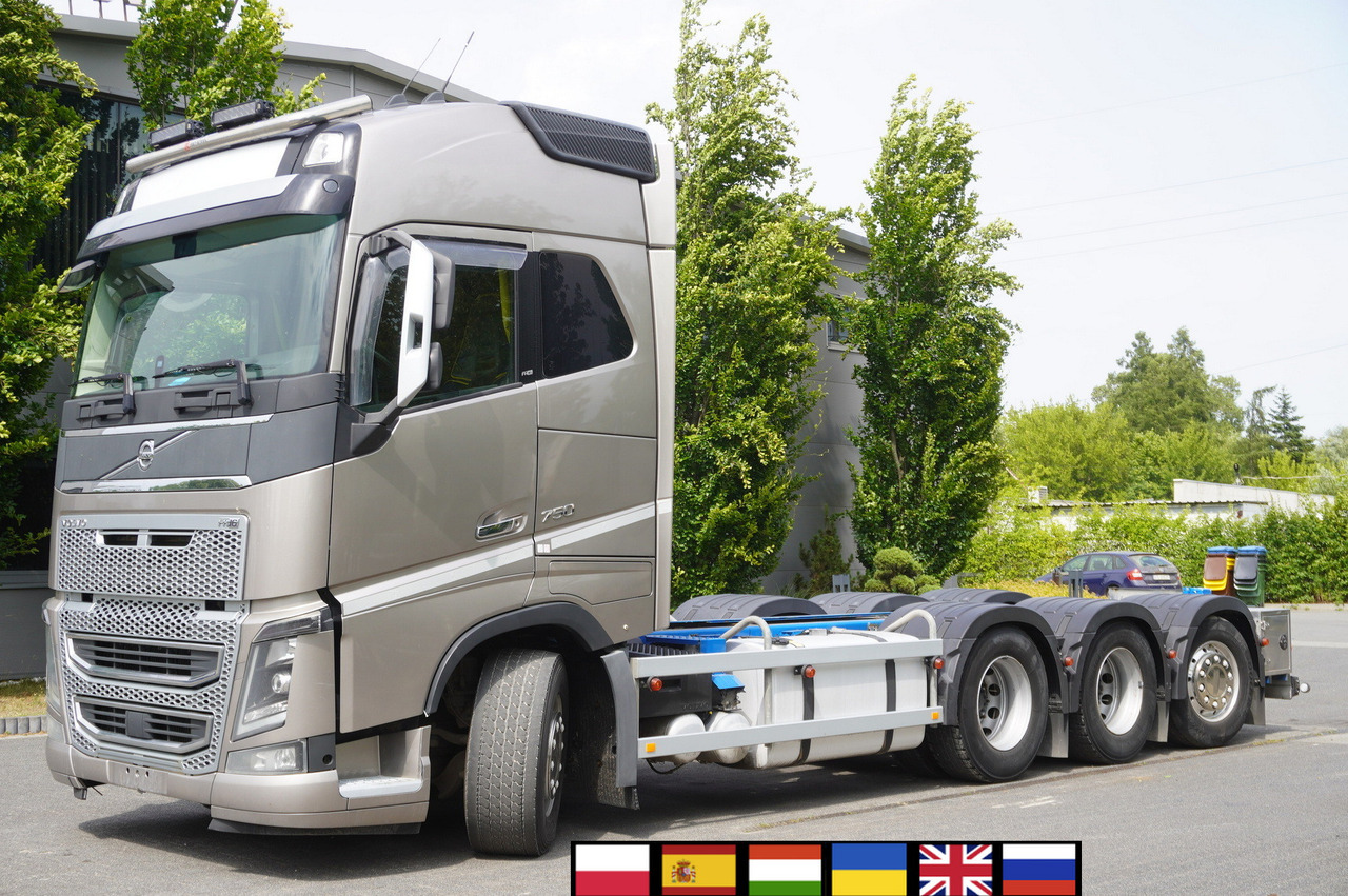 VOLVO Volvo FH16 750 8x4x4 / 750 HP! / Frame 685 cm / Steered 4th axle - Camión chasis: foto 1 VOLVO Volvo FH16 750 8x4x4 / 750 HP! / Frame 685 cm / Steered 4th axle - Camión chasis: foto 1