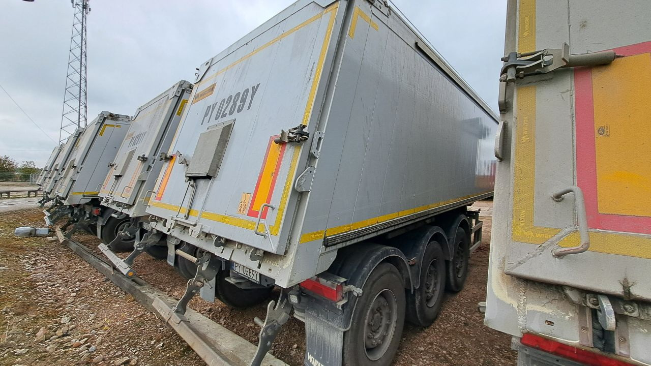 WIELTON NW-3 / weight 6.2 t / capacity 38m3 / Electrically folded roof / Teflon / 20 units, 2022 - Semirremolque volquete: foto 3 WIELTON NW-3 / weight 6.2 t / capacity 38m3 / Electrically folded roof / Teflon / 20 units, 2022 - Semirremolque volquete: foto 3