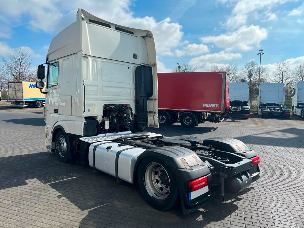 DAF XF 480 FT SSC Low Deck TraXon Intarder 2 x Tank - Cabeza tractora: foto 3 DAF XF 480 FT SSC Low Deck TraXon Intarder 2 x Tank - Cabeza tractora: foto 3