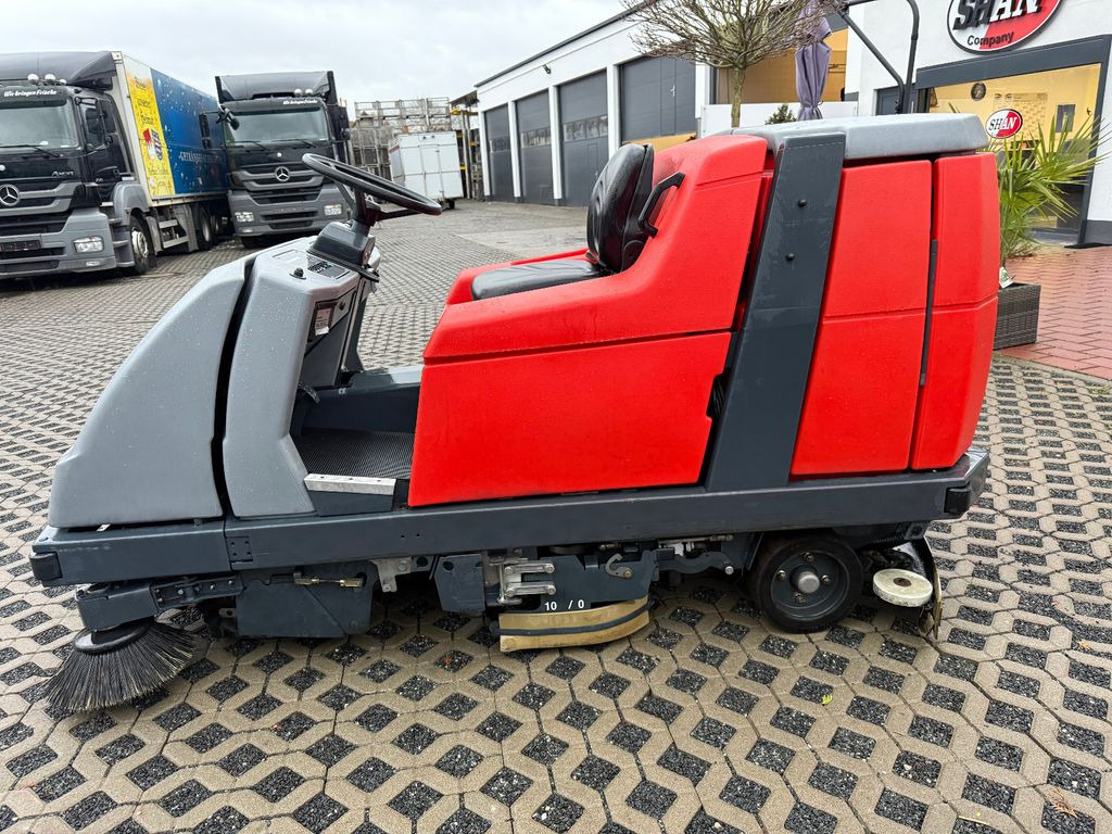 Hakomatic B1100 Kehr- Nass- Scheuersaugmaschine - Barredora industrial: foto 2 Hakomatic B1100 Kehr- Nass- Scheuersaugmaschine - Barredora industrial: foto 2