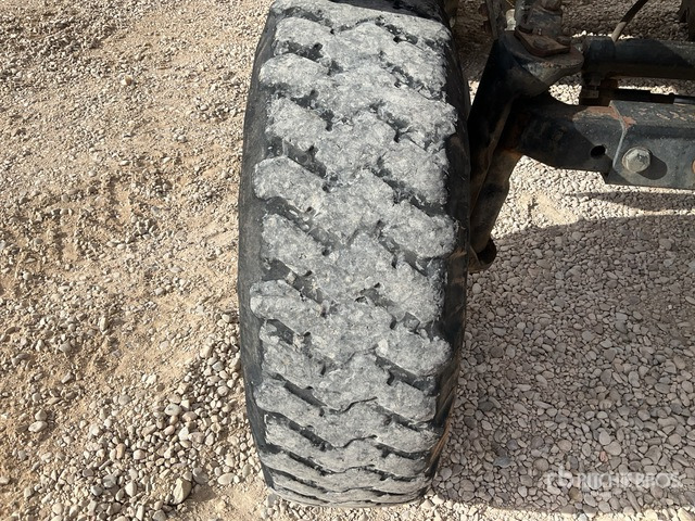 2003 New Holland TS110 2WD Tractor - Tractor: foto 5 2003 New Holland TS110 2WD Tractor - Tractor: foto 5