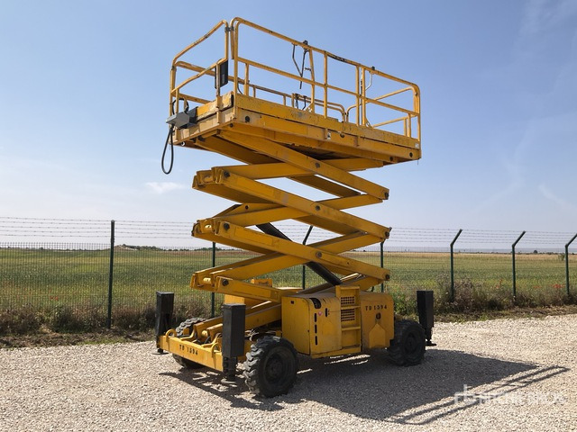 2004 Haulotte H15SX 4x4 Diesel Scissor Lift - Plataforma de tijeras: foto 2 2004 Haulotte H15SX 4x4 Diesel Scissor Lift - Plataforma de tijeras: foto 2