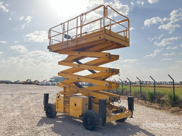 2004 Haulotte H18SX 4x4 Diesel Scissor Lift - Plataforma de tijeras: foto 4 2004 Haulotte H18SX 4x4 Diesel Scissor Lift - Plataforma de tijeras: foto 4