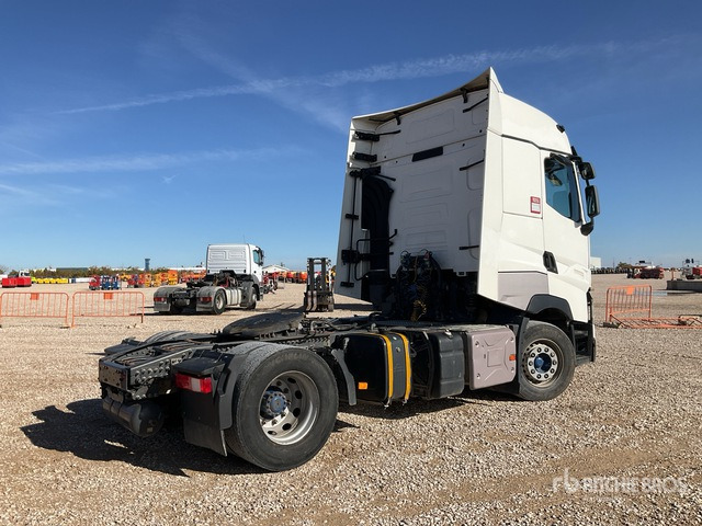 2015 Renault T530 4x2 S/A Sleeper Truck Tractor - Cabeza tractora: foto 4 2015 Renault T530 4x2 S/A Sleeper Truck Tractor - Cabeza tractora: foto 4