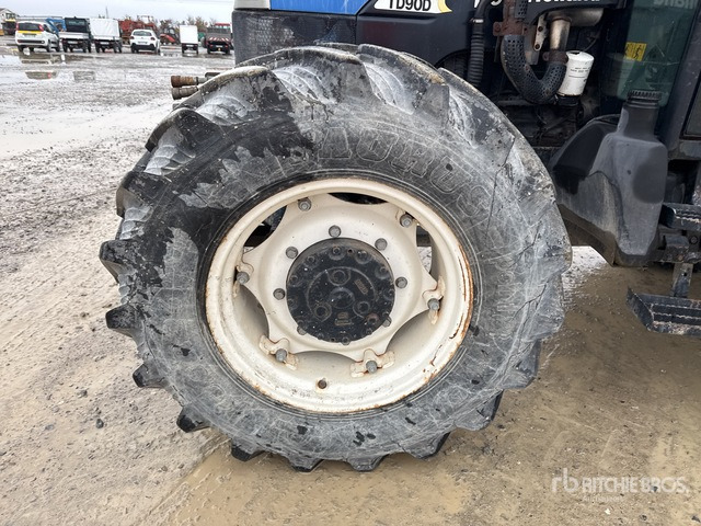 2004 New Holland TD90D 4WD Tractor - Tractor: foto 4 2004 New Holland TD90D 4WD Tractor - Tractor: foto 4