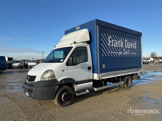 2005 Renault Mascott 160.65 4x2 Curtain Side Truck - Camión lona: foto 1 2005 Renault Mascott 160.65 4x2 Curtain Side Truck - Camión lona: foto 1