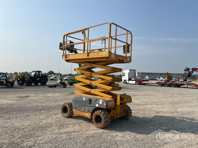 2007 Haulotte Compact 12RTE Electric Scissor Lift - Plataforma de tijeras: foto 3 2007 Haulotte Compact 12RTE Electric Scissor Lift - Plataforma de tijeras: foto 3