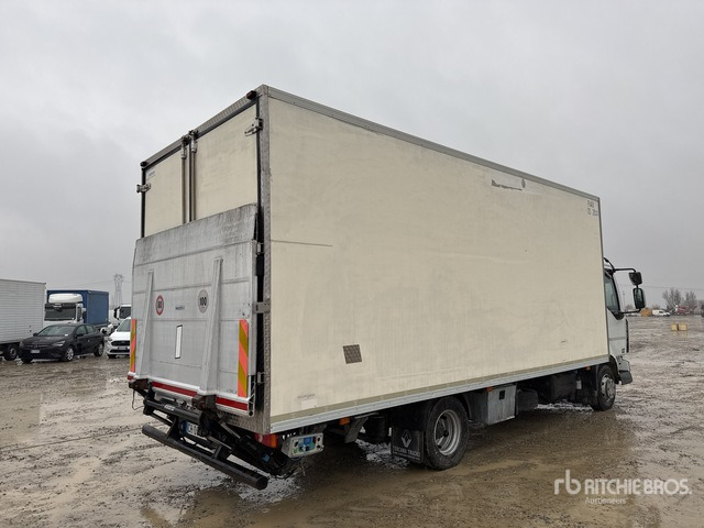 2008 Renault Midlum 220Dxi 4x2 Refrigerated Truck - Camión frigorífico: foto 3 2008 Renault Midlum 220Dxi 4x2 Refrigerated Truck - Camión frigorífico: foto 3
