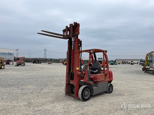 2009 Nissan Y1D2A250 2250 kg Forklift - Carretilla elevadora diésel: foto 1 2009 Nissan Y1D2A250 2250 kg Forklift - Carretilla elevadora diésel: foto 1