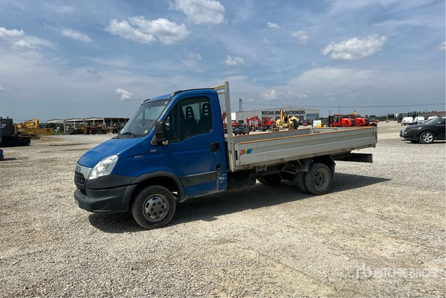 2014 Iveco 35C11 Flatbed Truck - Camión caja abierta: foto 3 2014 Iveco 35C11 Flatbed Truck - Camión caja abierta: foto 3