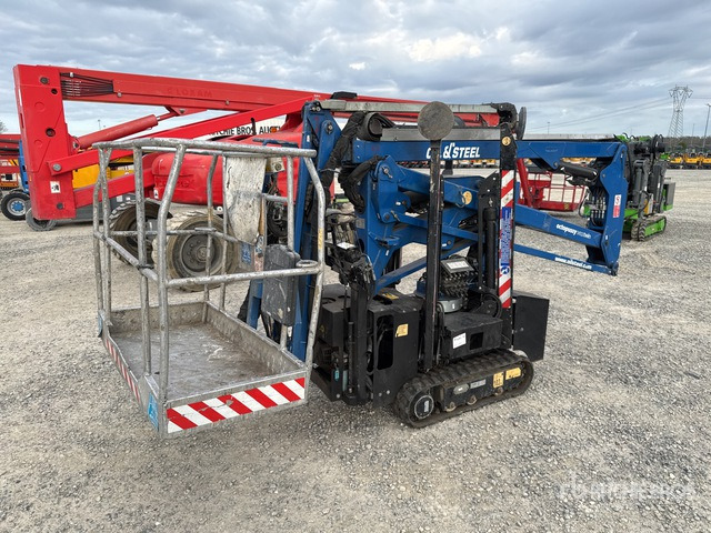 2014 Oil & Steel Octopussy 14-12 Twin Crawler (Inoperable) Articulating Boom Lift - Plataforma araña: foto 4 2014 Oil & Steel Octopussy 14-12 Twin Crawler (Inoperable) Articulating Boom Lift - Plataforma araña: foto 4