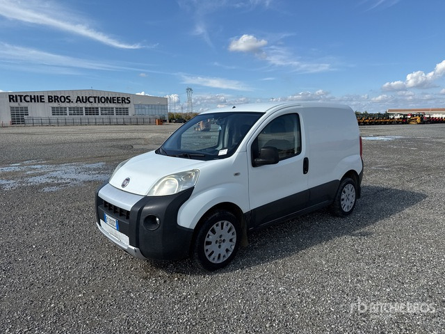 2015 Fiat Fiorino Autocarro furgonato - Furgoneta pequeña: foto 2 2015 Fiat Fiorino Autocarro furgonato - Furgoneta pequeña: foto 2