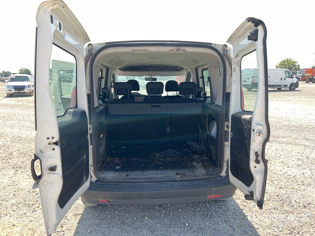 2018 Fiat Doblo COMBI 1.3 MJT 16V SX N1 Van Truck - Furgón: foto 5 2018 Fiat Doblo COMBI 1.3 MJT 16V SX N1 Van Truck - Furgón: foto 5