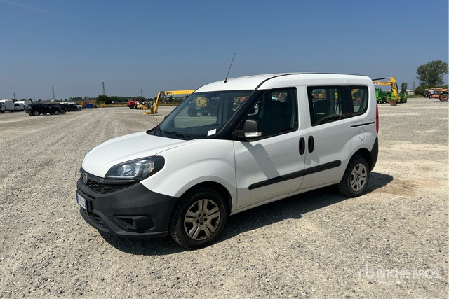 2018 Fiat Doblo COMBI 1.3 MJT 16V SX N1 Van Truck - Furgón: foto 1 2018 Fiat Doblo COMBI 1.3 MJT 16V SX N1 Van Truck - Furgón: foto 1