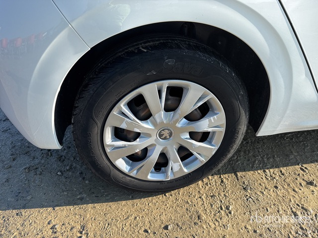 2018 Peugeot 208 BERLINA VAN ACTIVE BLUEHDI Van Truck - Camión caja cerrada: foto 5 2018 Peugeot 208 BERLINA VAN ACTIVE BLUEHDI Van Truck - Camión caja cerrada: foto 5