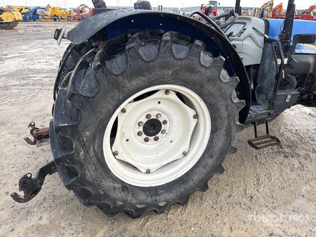 New Holland T4050F 4WD Tractor - Tractor: foto 4 New Holland T4050F 4WD Tractor - Tractor: foto 4