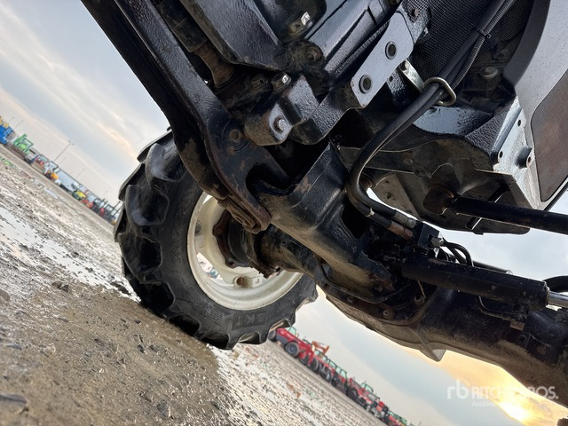 New Holland T4050F 4WD Tractor - Tractor: foto 5 New Holland T4050F 4WD Tractor - Tractor: foto 5