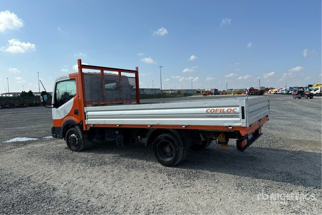 Nissan Cabstar NT400 Autocarro cassone fisso - Camión caja abierta: foto 3 Nissan Cabstar NT400 Autocarro cassone fisso - Camión caja abierta: foto 3