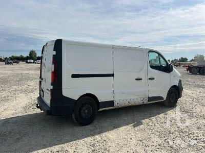 OPEL VIVARO - Camión caja cerrada: foto 3 OPEL VIVARO - Camión caja cerrada: foto 3