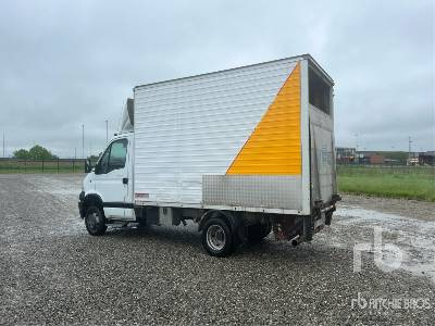 RENAULT MASCOTT 130 DXI - Camión caja cerrada: foto 3 RENAULT MASCOTT 130 DXI - Camión caja cerrada: foto 3