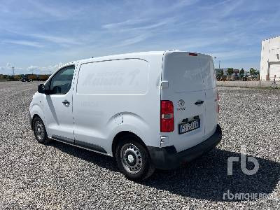 TOYOTA PROACE - Camión caja cerrada: foto 2 TOYOTA PROACE - Camión caja cerrada: foto 2