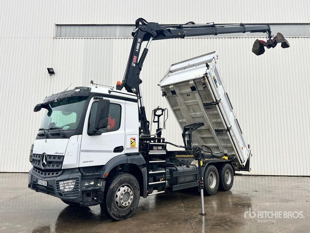 2020 Mercedes-Benz Arocs 2640 2019 Hiab BL158HD01417 5000 kg ... Dump Truck with Crane - Camión volquete: foto 2 2020 Mercedes-Benz Arocs 2640 2019 Hiab BL158HD01417 5000 kg ... Dump Truck with Crane - Camión volquete: foto 2