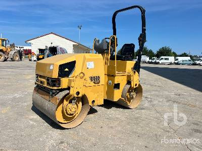 CAT CB24 Compacteur Vibrant Tandem - Apisonadora de asfalto: foto 1 CAT CB24 Compacteur Vibrant Tandem - Apisonadora de asfalto: foto 1
