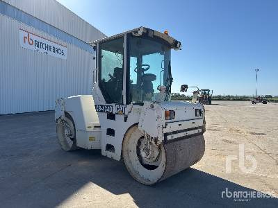CAT CB434D Compacteur Vibrant Tandem - Apisonadora de asfalto: foto 4 CAT CB434D Compacteur Vibrant Tandem - Apisonadora de asfalto: foto 4