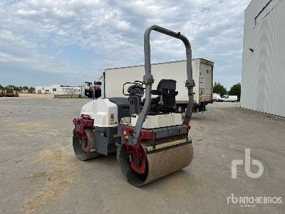 DYNAPAC CC1300 Compacteur Vibrant Tandem - Apisonadora de asfalto: foto 2 DYNAPAC CC1300 Compacteur Vibrant Tandem - Apisonadora de asfalto: foto 2