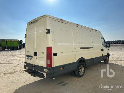 IVECO DAILY 35C12 Vehicule Utilitaire - Furgón: foto 3 IVECO DAILY 35C12 Vehicule Utilitaire - Furgón: foto 3