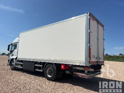 IVECO STRALIS 330E6 4x2 Driving School (Unused) - Camión caja cerrada: foto 2 IVECO STRALIS 330E6 4x2 Driving School (Unused) - Camión caja cerrada: foto 2