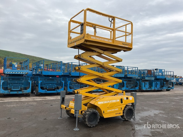 2010 Haulotte Compact 12DX 4x4 Diesel Scissor Lift - Plataforma de tijeras: foto 2 2010 Haulotte Compact 12DX 4x4 Diesel Scissor Lift - Plataforma de tijeras: foto 2