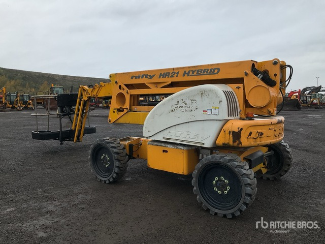 2015 Nifty-Lift HR21-141 4WD Hybrid Articulating Boom Lift - Plataforma articulada: foto 3 2015 Nifty-Lift HR21-141 4WD Hybrid Articulating Boom Lift - Plataforma articulada: foto 3