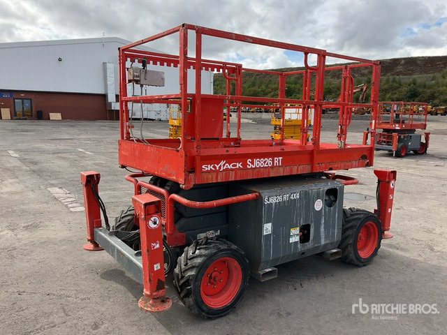 2016 Skyjack SJ6826 RT 4x4 Diesel Scissor Lift - Plataforma de tijeras: foto 4 2016 Skyjack SJ6826 RT 4x4 Diesel Scissor Lift - Plataforma de tijeras: foto 4