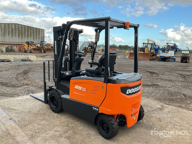 2023 Doosan B25X-7 PLUS 2023 Doosan B25X-7 PLUS 2500 kg Electric Forklift - (Unused) Electric Forklift - Carretilla elevadora eléctrica: foto 4 2023 Doosan B25X-7 PLUS 2023 Doosan B25X-7 PLUS 2500 kg Electric Forklift - (Unused) Electric Forklift - Carretilla elevadora eléctrica: foto 4