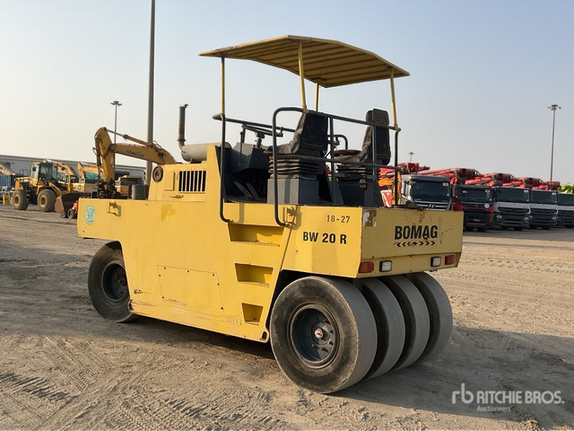 1999 Bomag BW20R 8 Wheel Pneumatic Roller - Rodillo de neumáticos: foto 4 1999 Bomag BW20R 8 Wheel Pneumatic Roller - Rodillo de neumáticos: foto 4
