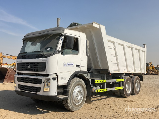2005 Volvo FM12-380 6x4 T/A Dump Truck - Camión volquete: foto 1 2005 Volvo FM12-380 6x4 T/A Dump Truck - Camión volquete: foto 1