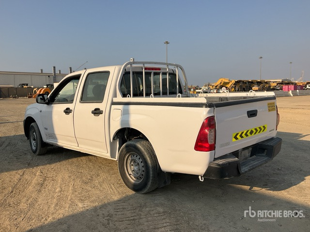 2008 Isuzu D-Max 4x2 Crew Cab Pickup - Pick-up: foto 2 2008 Isuzu D-Max 4x2 Crew Cab Pickup - Pick-up: foto 2