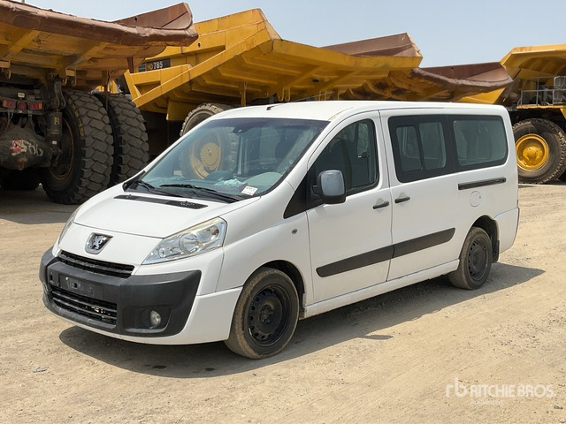 2010 Peugeot Expert Tepee - Furgoneta de pasajeros: foto 1 2010 Peugeot Expert Tepee - Furgoneta de pasajeros: foto 1