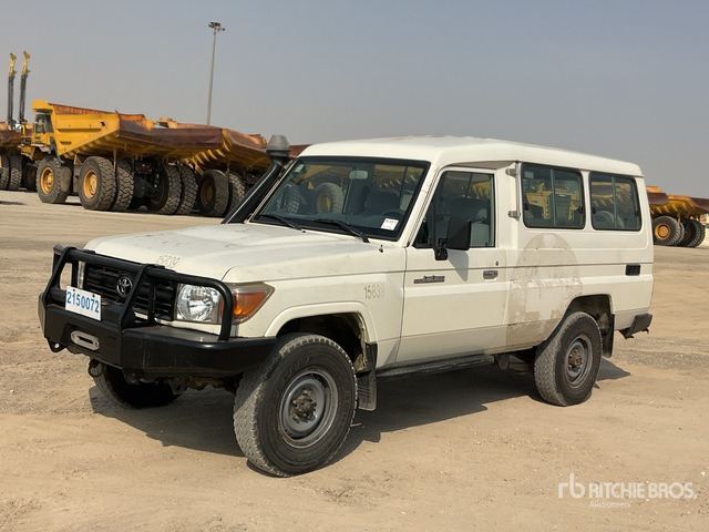 2014 Toyota Land Cruiser 78L 4x4 SUV - SUV/ Todoterreno: foto 2 2014 Toyota Land Cruiser 78L 4x4 SUV - SUV/ Todoterreno: foto 2