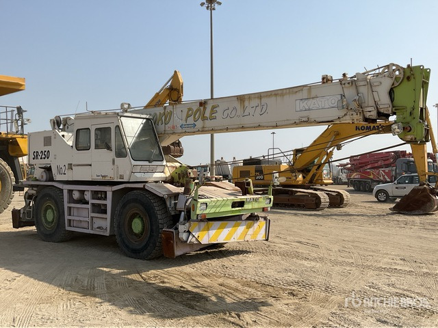 Kato KR25H-V Rough Terrain Crane - Grúa para terrenos difíciles: foto 1 Kato KR25H-V Rough Terrain Crane - Grúa para terrenos difíciles: foto 1
