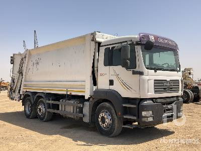 MAN TGA26.320 6x2 Rear Loader - Camión de basura: foto 4 MAN TGA26.320 6x2 Rear Loader - Camión de basura: foto 4