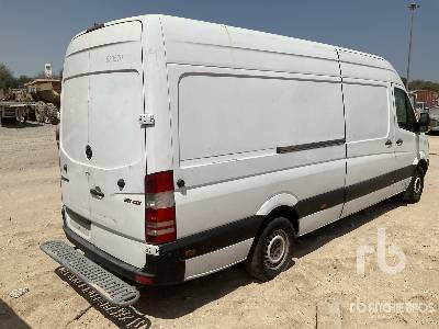 MERCEDES-BENZ SPRINTER 311CDI (Inoperable) - Camión caja cerrada: foto 3 MERCEDES-BENZ SPRINTER 311CDI (Inoperable) - Camión caja cerrada: foto 3