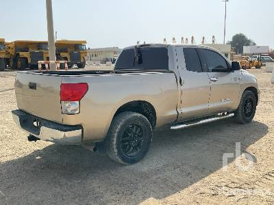 TOYOTA TUNDRA 4x2 Crew Cab - Pick-up: foto 3 TOYOTA TUNDRA 4x2 Crew Cab - Pick-up: foto 3